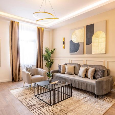 Luxury & Classy Central Apartment With 3Bedrm, 2Bathrm Будапеща Екстериор снимка